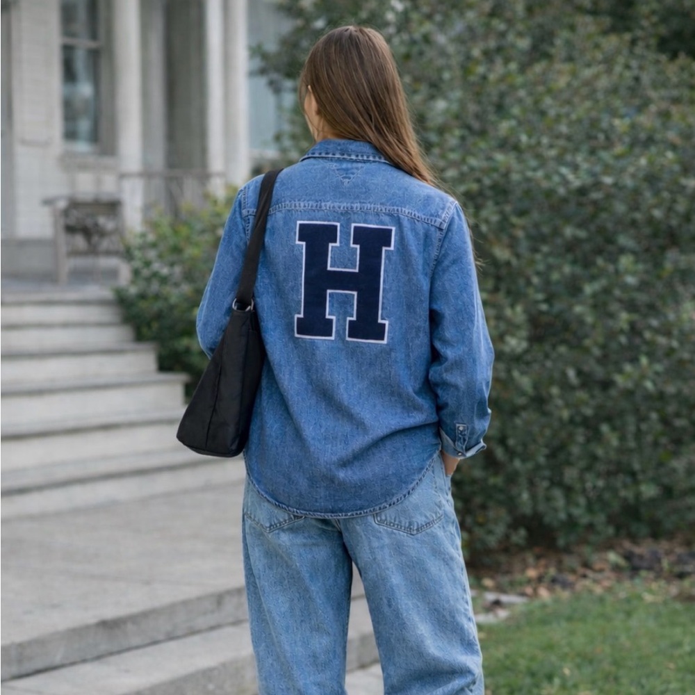 Tommy Hilfiger Denim Shirt Cotton Button Up Varsity H Logo Women's 6 - Picture 1 of 10